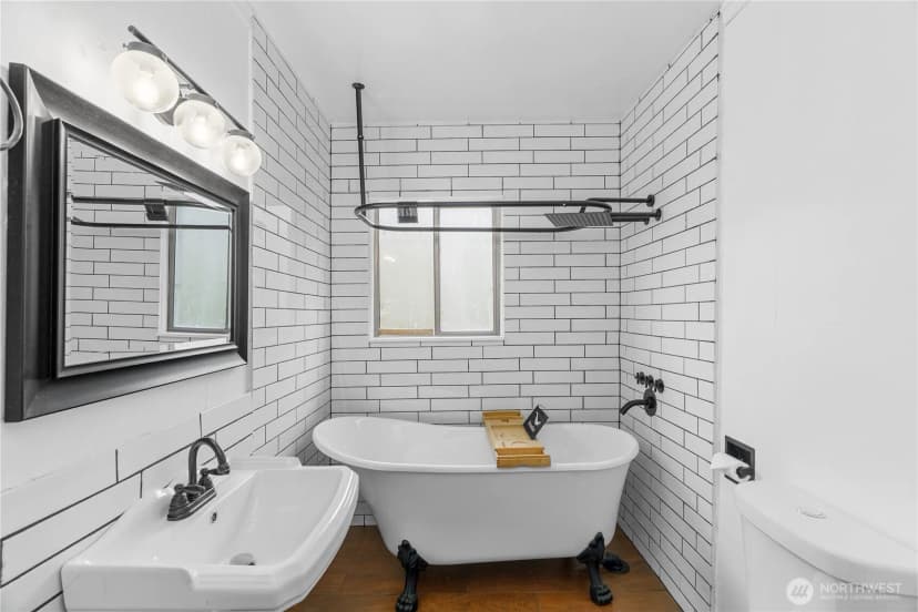 Property photo for 2405 First Street, Cosmopolis photo 10