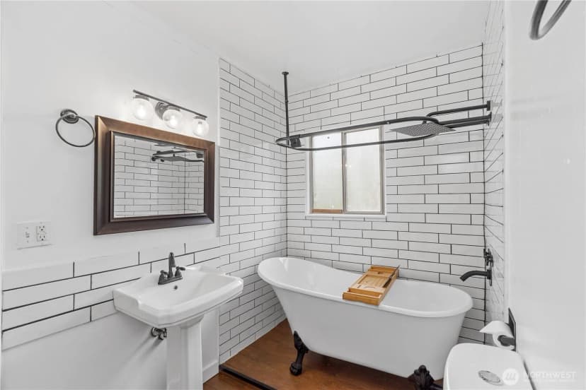 Property photo for 2405 First Street, Cosmopolis photo 11