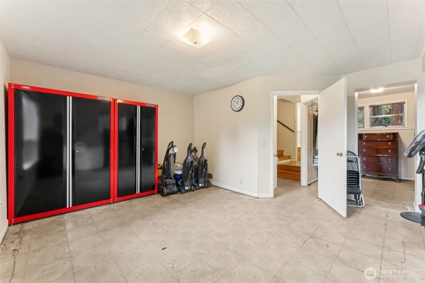 Property photo for 16051 21st Avenue Sw, Burien photo 19