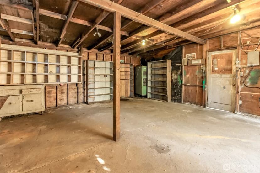Property photo for 1323 Sw 113th Street, Seattle photo 36