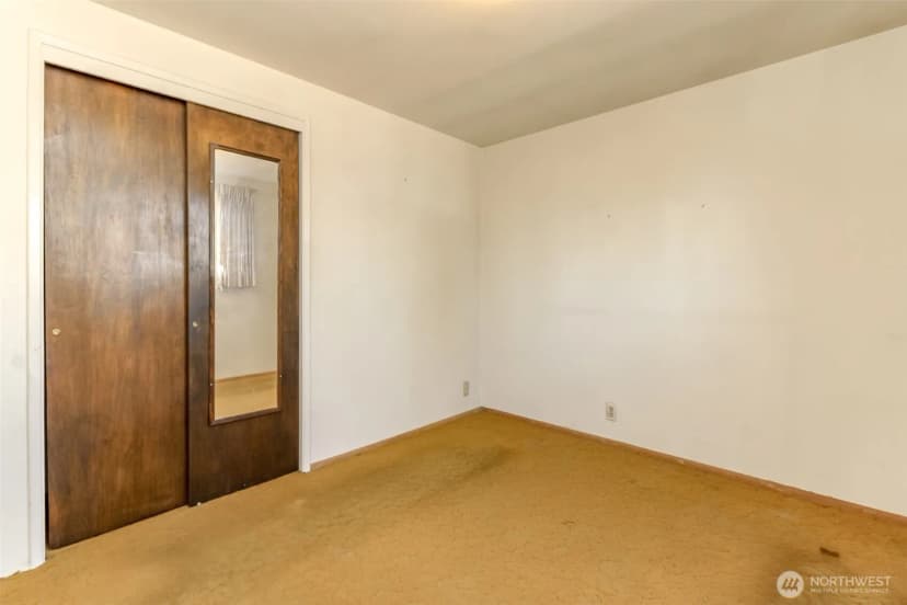 Property photo for 1323 Sw 113th Street, Seattle photo 8