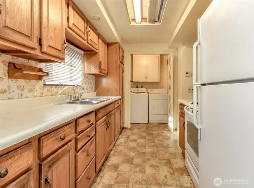 Property photo for 1323 Sw 113th Street, Seattle photo 18