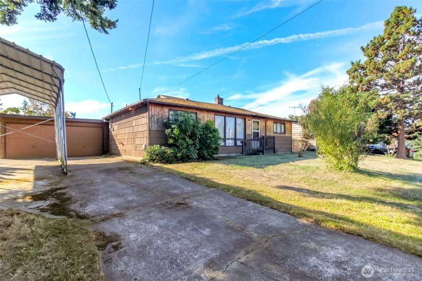 Property photo for 1323 Sw 113th Street, Seattle photo 39