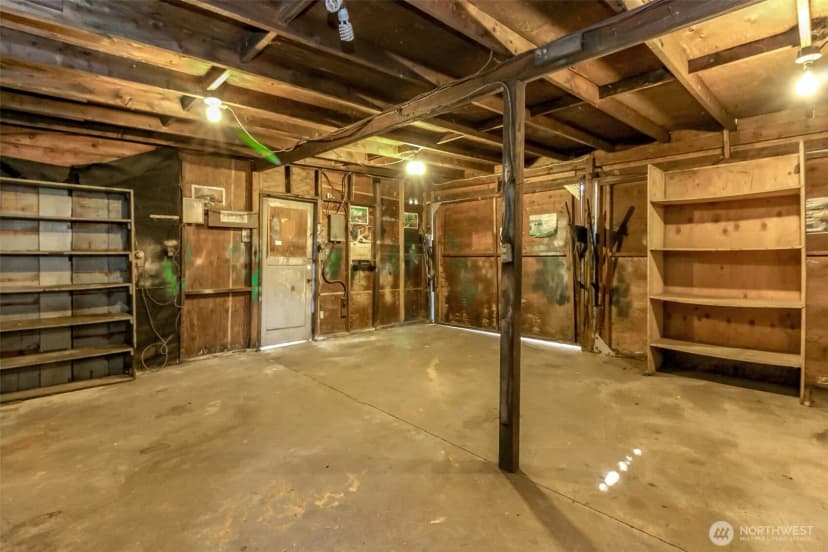 Property photo for 1323 Sw 113th Street, Seattle photo 35