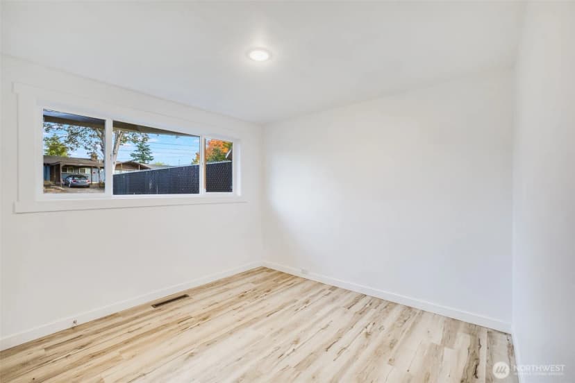 Property photo for 8110 Leschi Road Sw, Lakewood photo 19