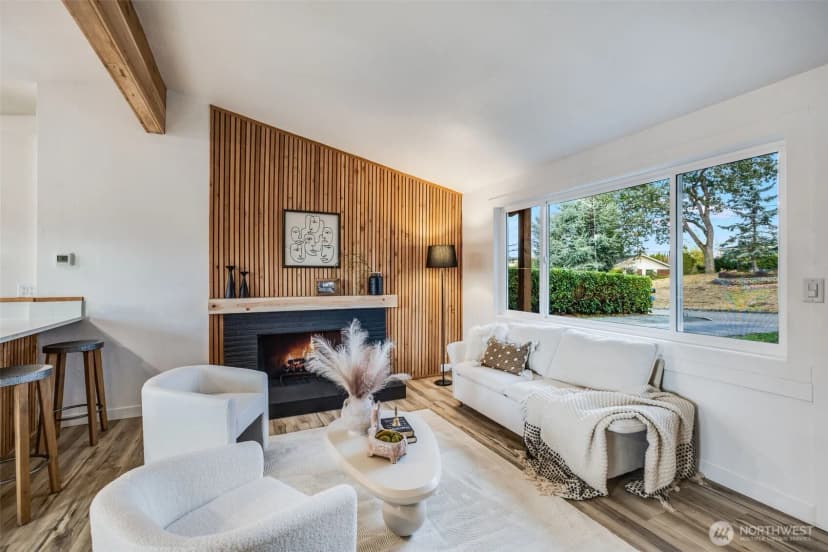 Property photo for 8110 Leschi Road Sw, Lakewood photo 8