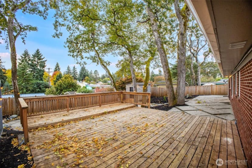 Property photo for 8110 Leschi Road Sw, Lakewood photo 28