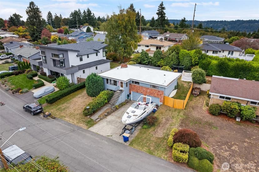 Property photo for 5227 Se 116th Place, Bellevue photo 2