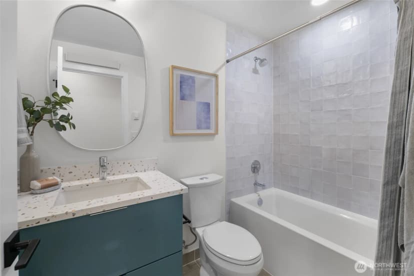 Property photo for 318 F Bellevue Avenue E, Seattle photo 19