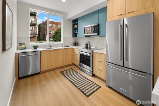 Property photo for 318 F Bellevue Avenue E, Seattle photo 3