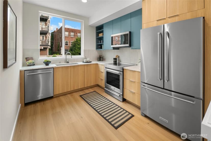 Property photo for 318 F Bellevue Avenue E, Seattle photo 3