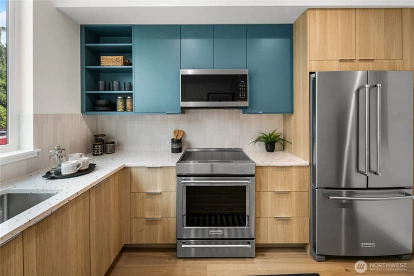 Property photo for 318 F Bellevue Avenue E, Seattle photo 4
