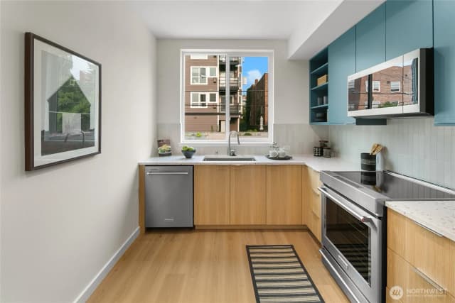 Property photo for 318 F Bellevue Avenue E, Seattle photo 5