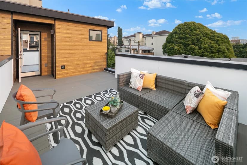 Property photo for 318 F Bellevue Avenue E, Seattle photo 21