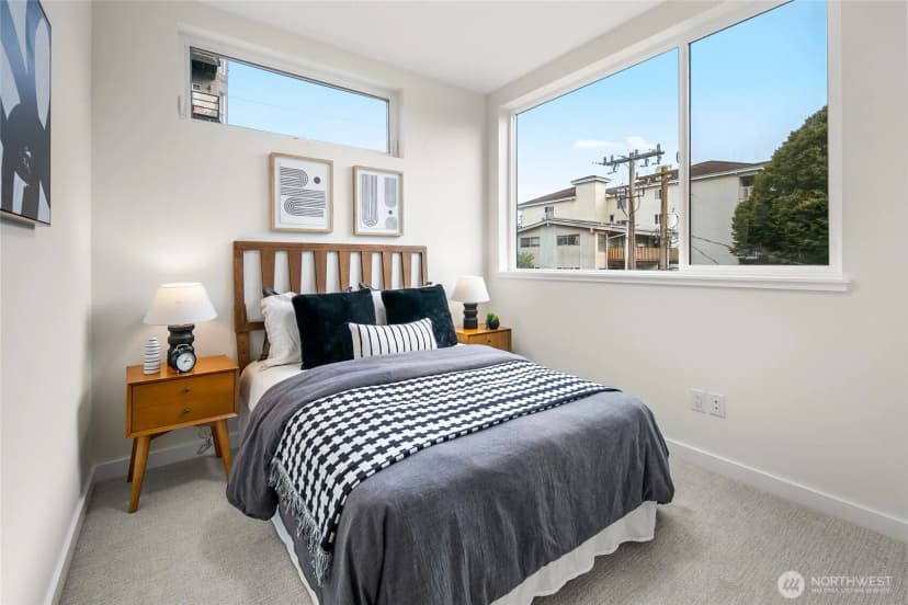Property photo for 318 F Bellevue Avenue E, Seattle photo 15