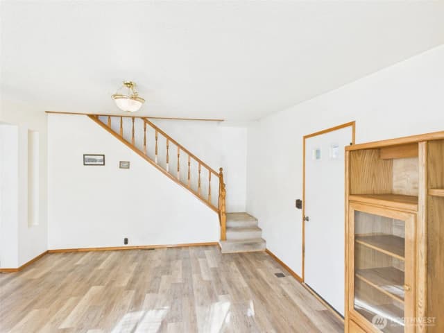 Property photo for 124 W 9th, Republic photo 3