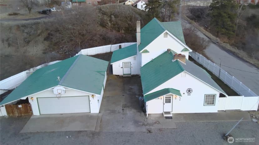 Property photo for 124 W 9th, Republic photo 21