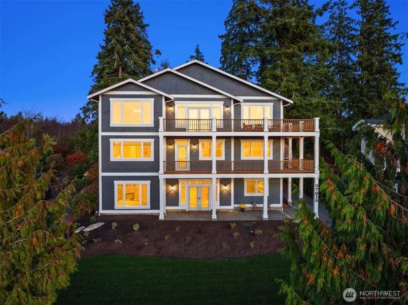 Property photo for 37918 Vista Key Drive Ne, Hansville