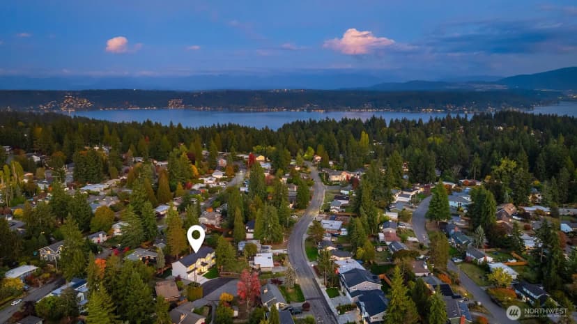 Property photo for 80 159th Place Ne, Bellevue photo 2