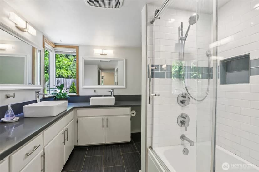 Property photo for 128 Sw 208th St, Normandy Park photo 20