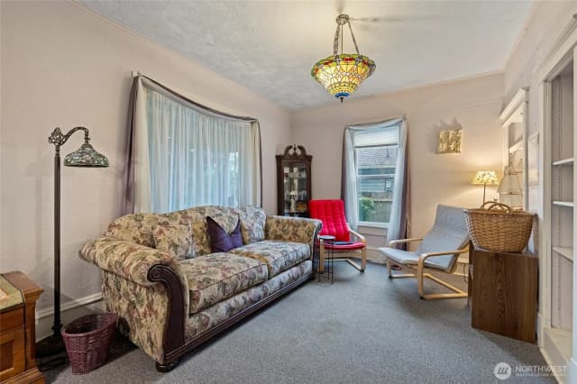 Property photo for 803 W Hazel Street, Mount Vernon photo 5
