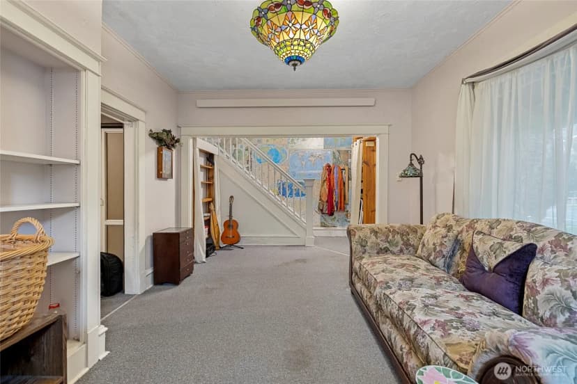 Property photo for 803 W Hazel Street, Mount Vernon photo 6