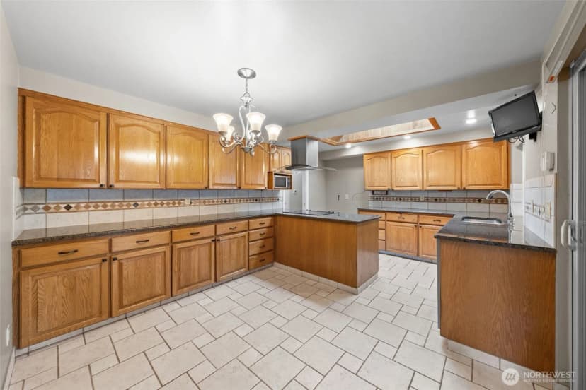 Property photo for 1311 N Jackson Avenue, Tacoma photo 8