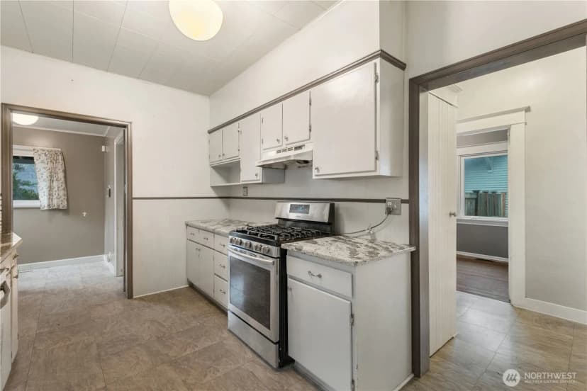 Property photo for 1628 Mcdougall Avenue, Everett photo 10