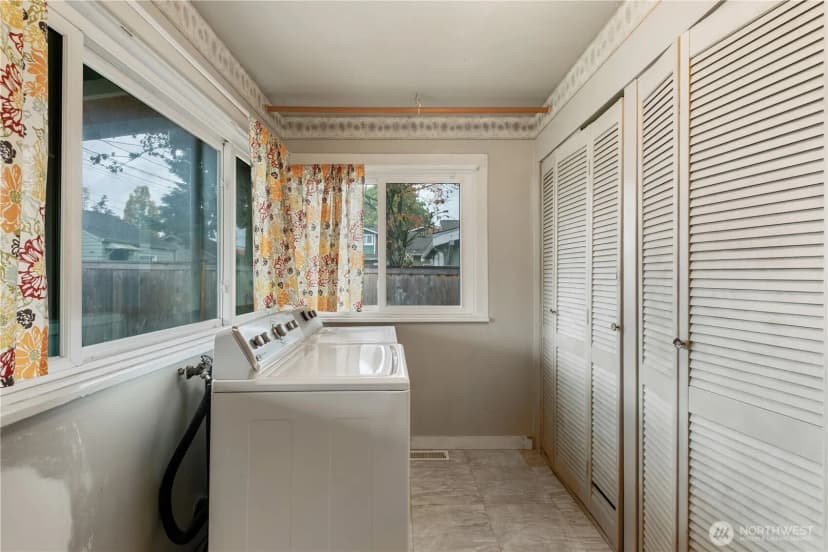 Property photo for 1628 Mcdougall Avenue, Everett photo 23