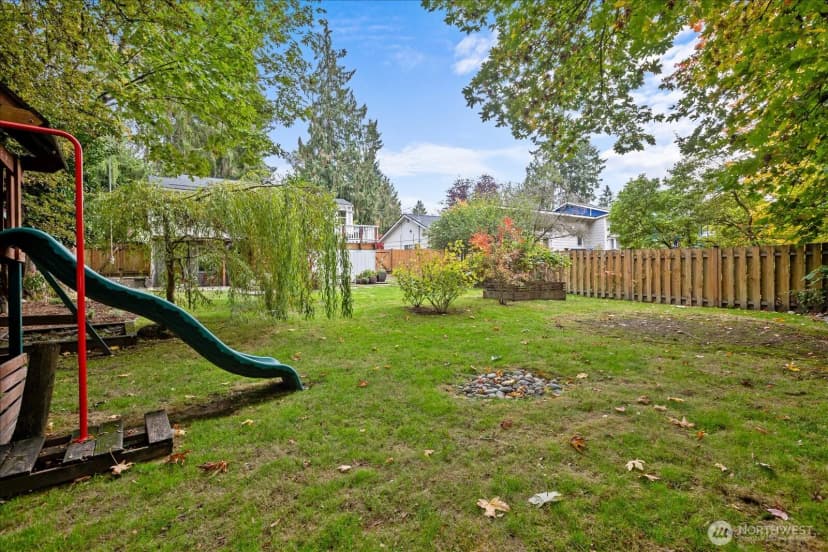 Property photo for 13741 37th Avenue Ne, Seattle photo 34
