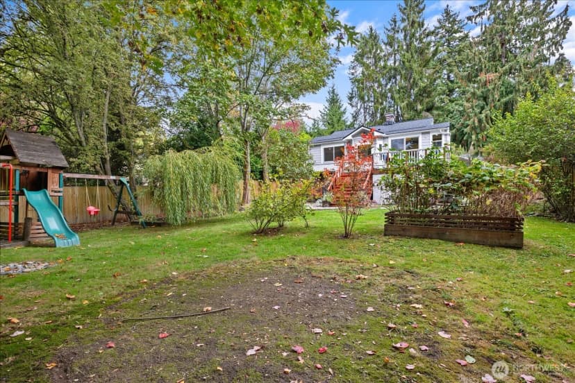 Property photo for 13741 37th Avenue Ne, Seattle photo 33