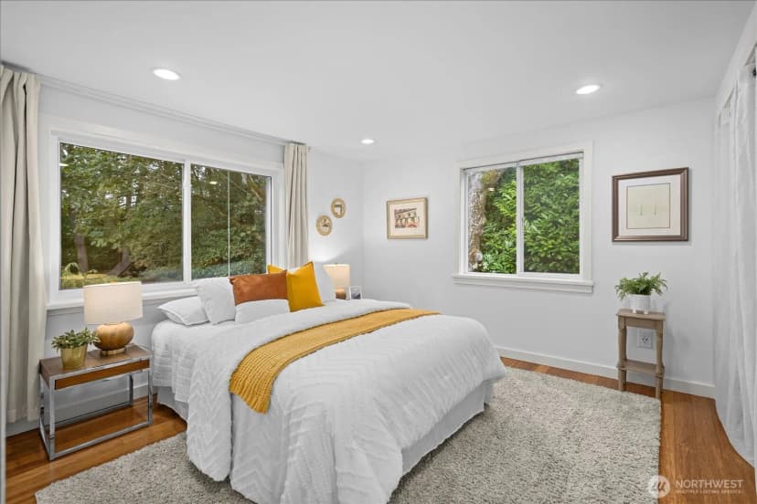 Property photo for 13741 37th Avenue Ne, Seattle photo 15