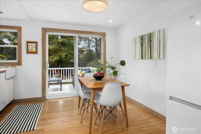 Property photo for 13741 37th Avenue Ne, Seattle photo 8