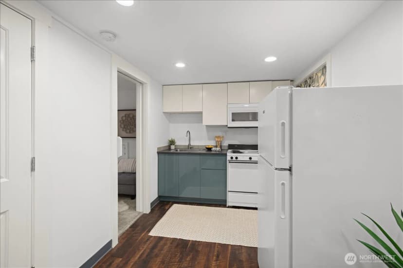 Property photo for 13741 37th Avenue Ne, Seattle photo 25