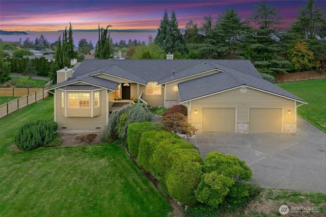 Property photo for 2480 Viewcrest Avenue, Everett