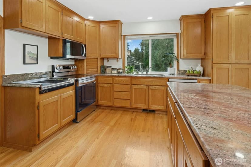 Property photo for 2480 Viewcrest Avenue, Everett photo 16