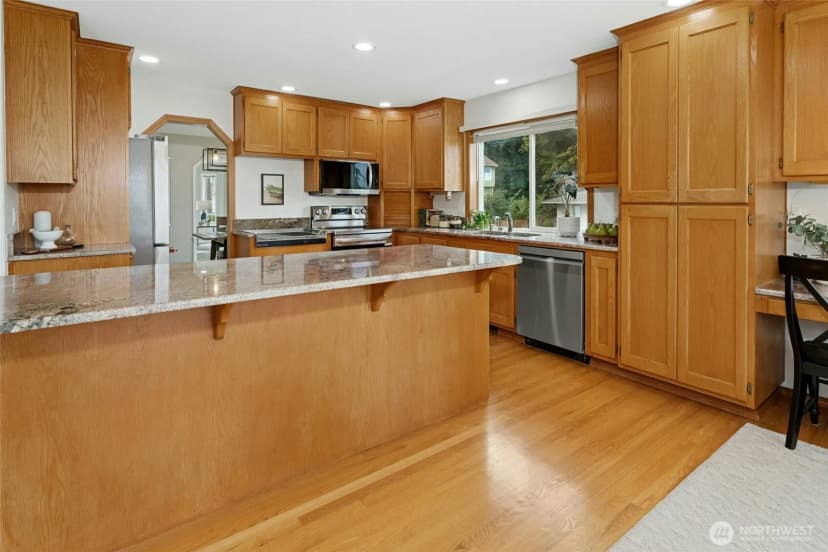 Property photo for 2480 Viewcrest Avenue, Everett photo 15