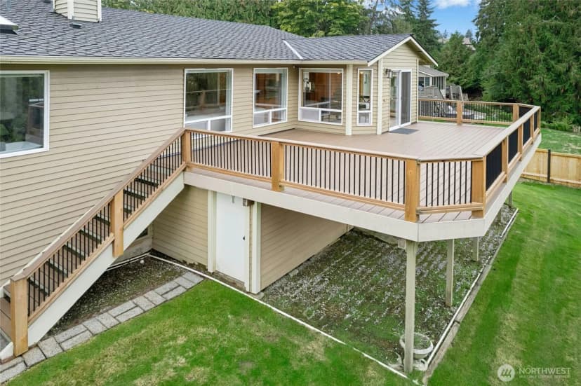 Property photo for 2480 Viewcrest Avenue, Everett photo 34