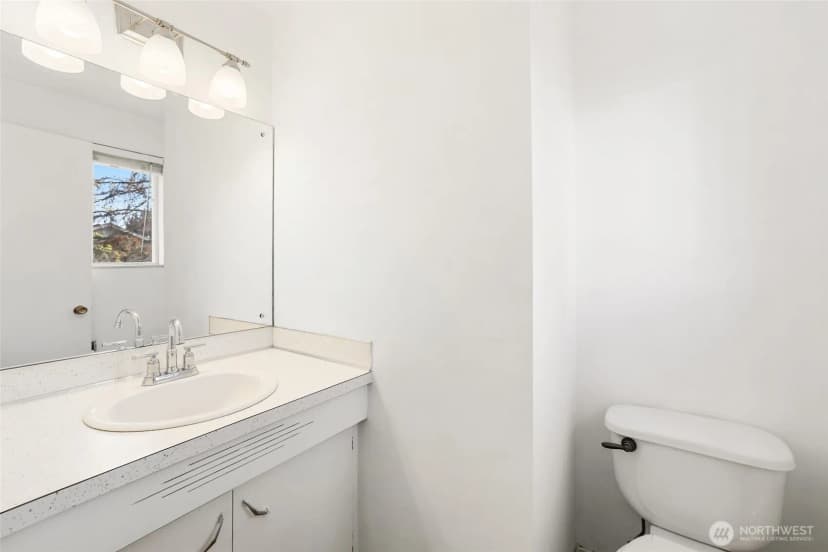 Property photo for 17657 111th Avenue Se, Renton photo 19