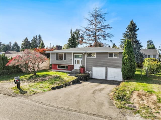 Property photo for 17657 111th Avenue Se, Renton