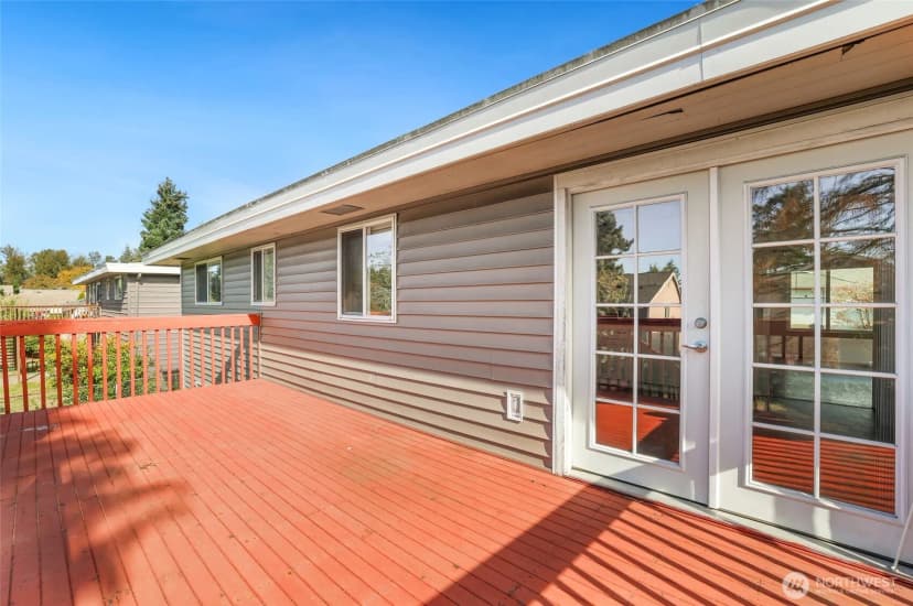 Property photo for 17657 111th Avenue Se, Renton photo 16