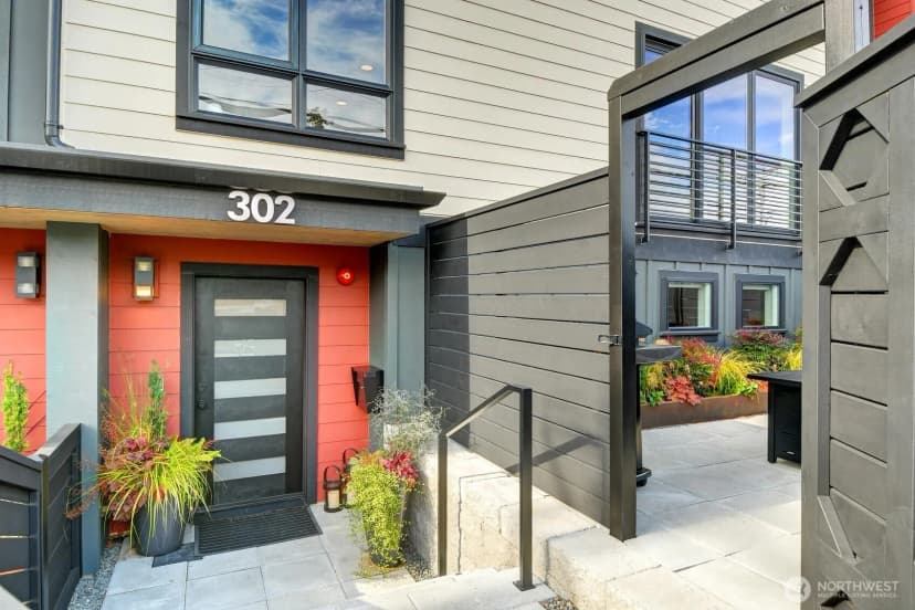 Property photo for 302 6th Avenue S, Edmonds photo 21