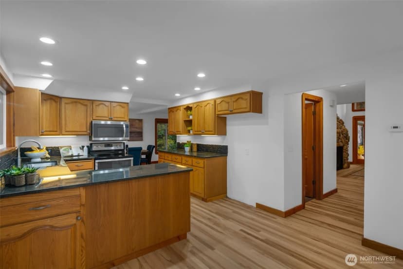 Property photo for 15919 Ne 191st Street, Woodinville photo 12