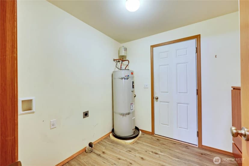 Property photo for 2422 Cliff Street, Port Townsend photo 11