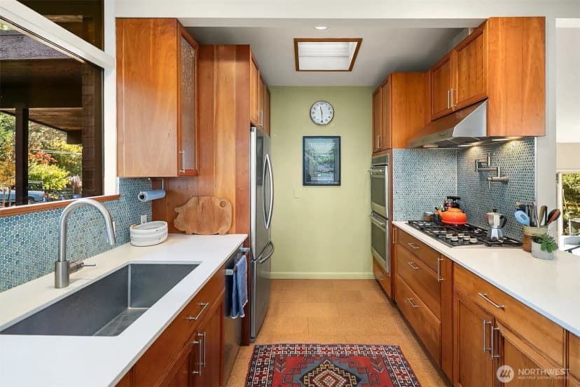 Property photo for 10559 41st Place Ne, Seattle photo 13