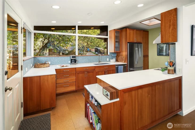 Property photo for 10559 41st Place Ne, Seattle photo 12