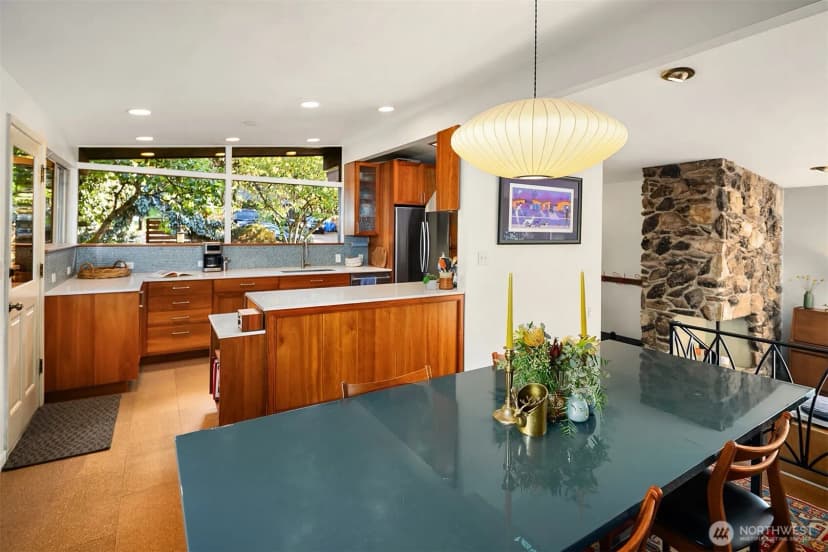 Property photo for 10559 41st Place Ne, Seattle photo 11