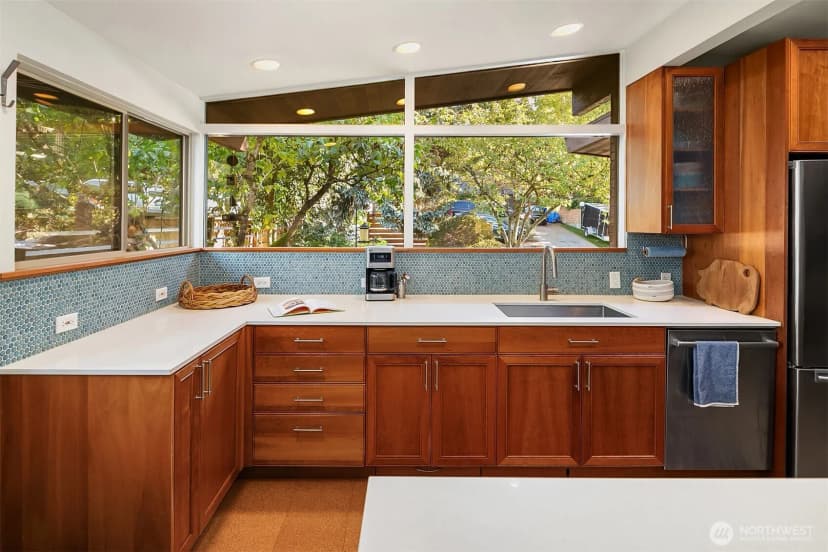 Property photo for 10559 41st Place Ne, Seattle photo 14