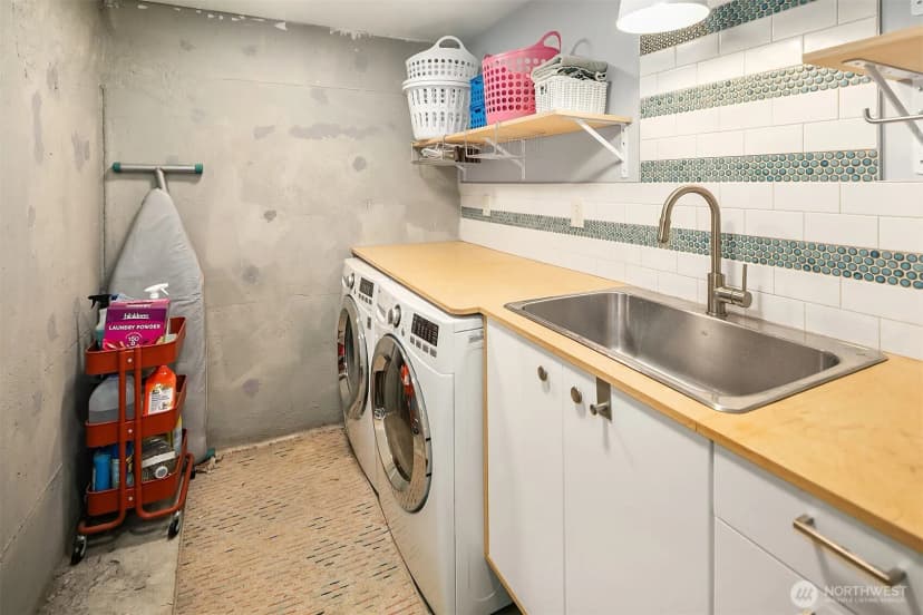 Property photo for 10559 41st Place Ne, Seattle photo 23