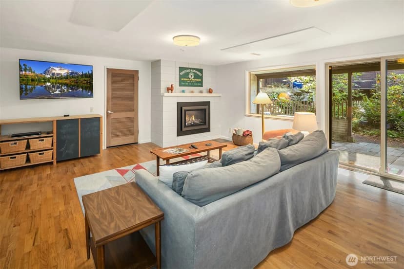 Property photo for 10559 41st Place Ne, Seattle photo 24